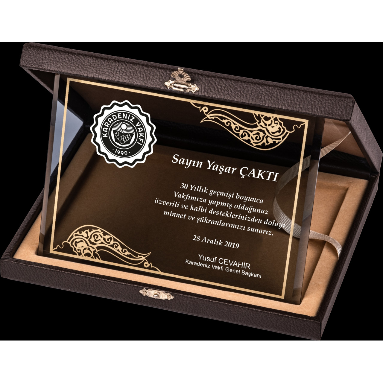 PB2101 Altın Yaldız Kristal Plaket