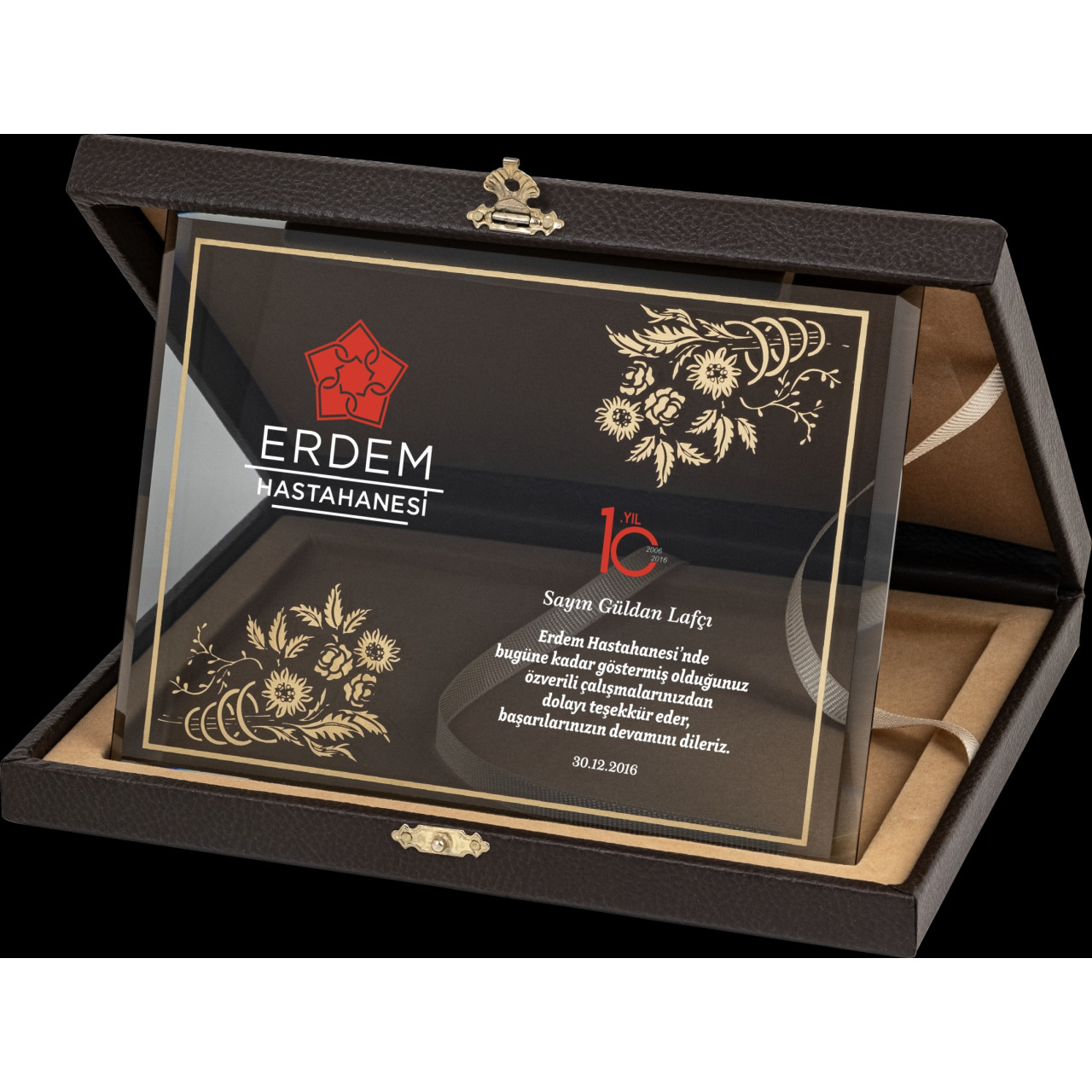 PB2106 Altın Yaldız Kristal Plaket