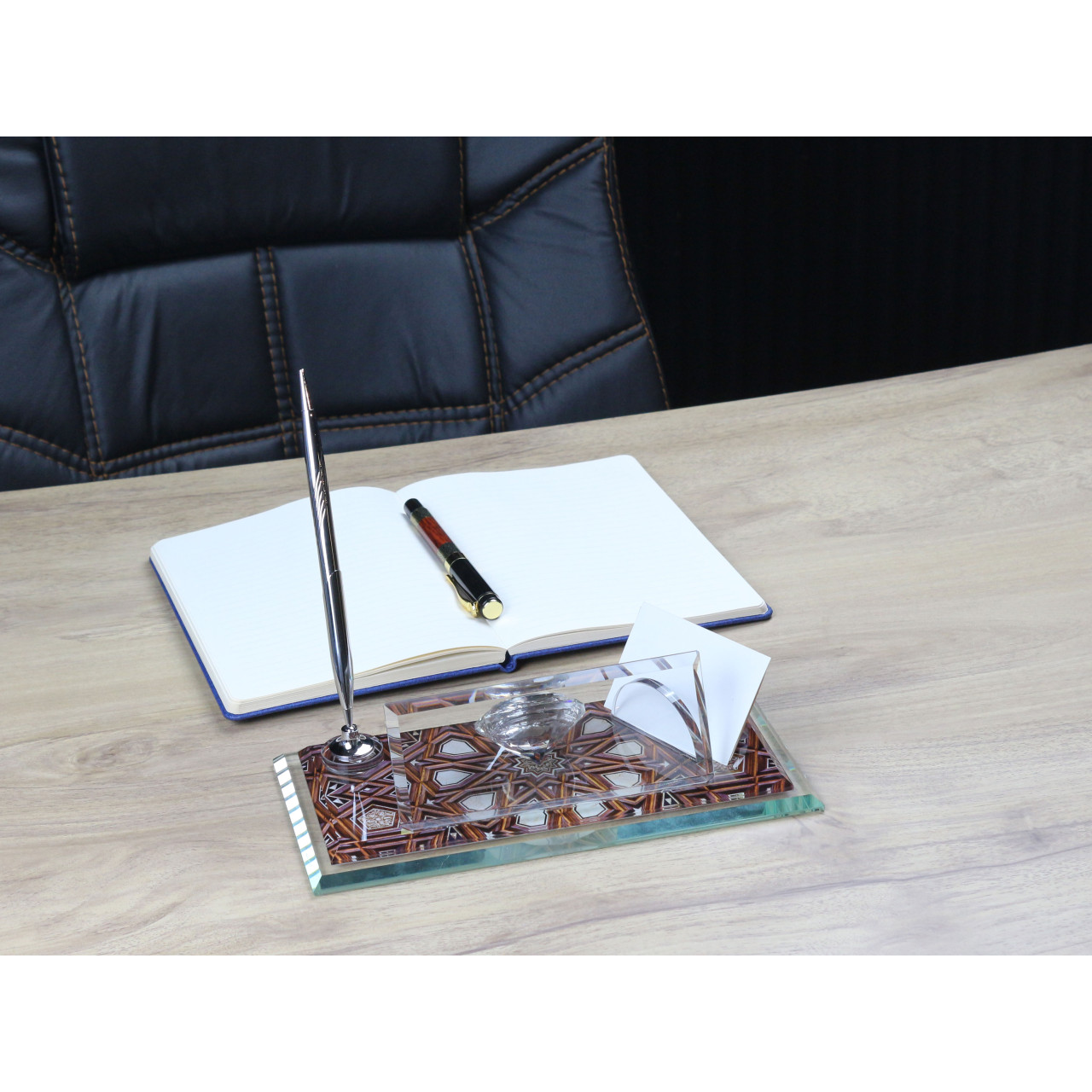 465 Kristal Cam Masa İsimliği