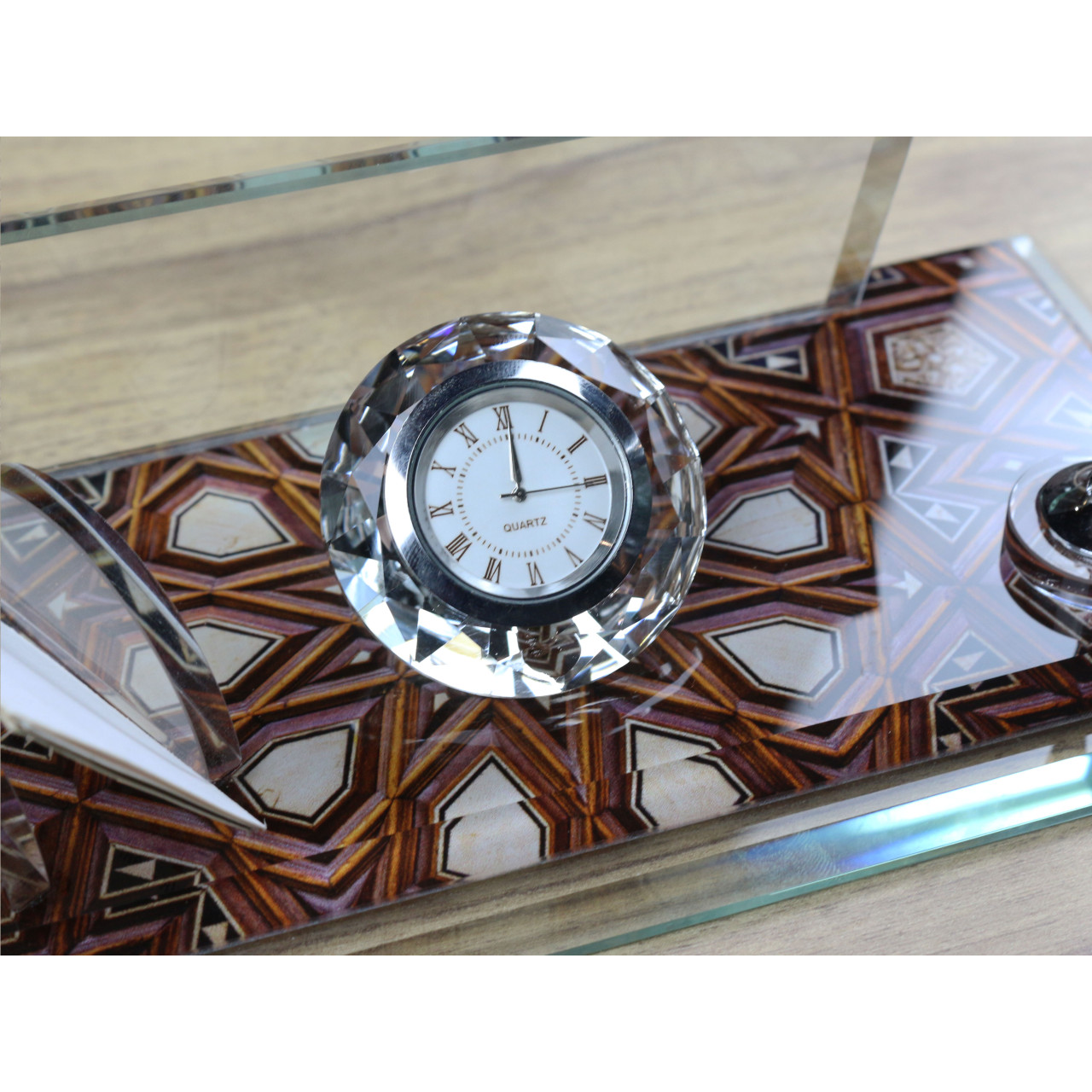 465 Kristal Cam Masa İsimliği