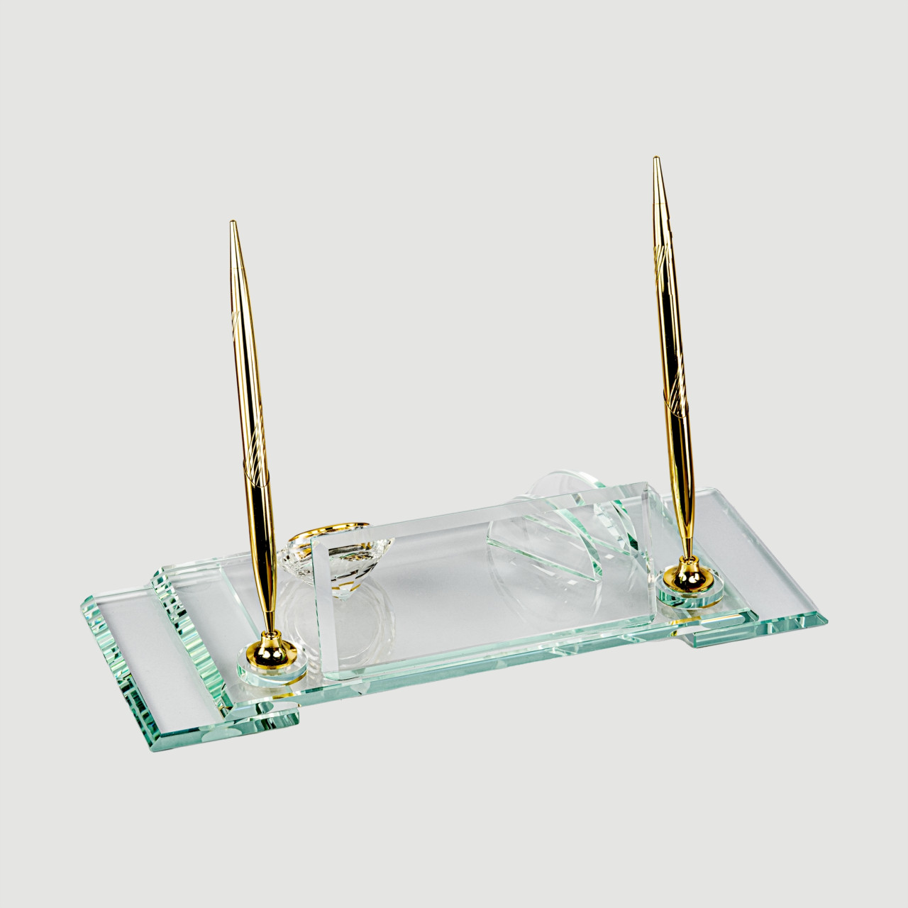 505 Kristal Cam Masa İsimliği